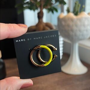 Marc by Marc Jacobs Gold and Safety Yellow Rings size 7
